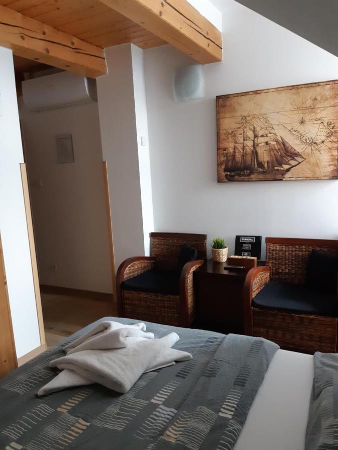 Pension Art Lázně Bohdaneč Exteriör bild